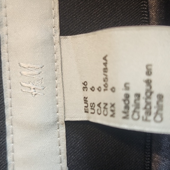 H & M Black Blazer and Pants Suit Set - Picture 3 of 8